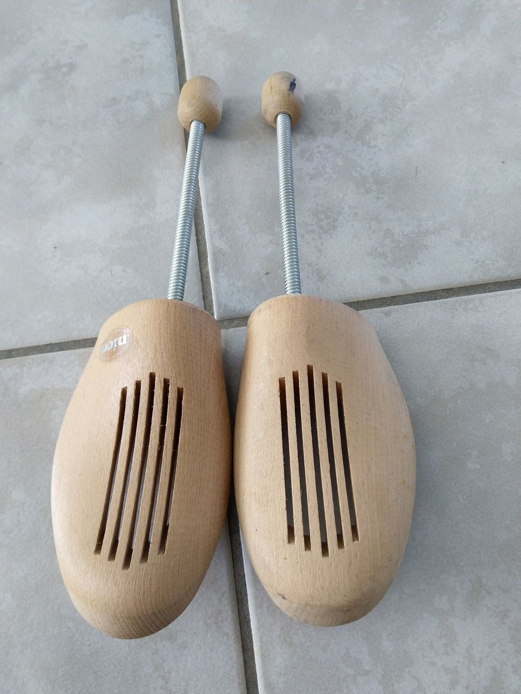 Herrenschuhe: Schuhspanner aus Holz 46/48 – Gebraucht aus Niederglatt ZH von kyra13