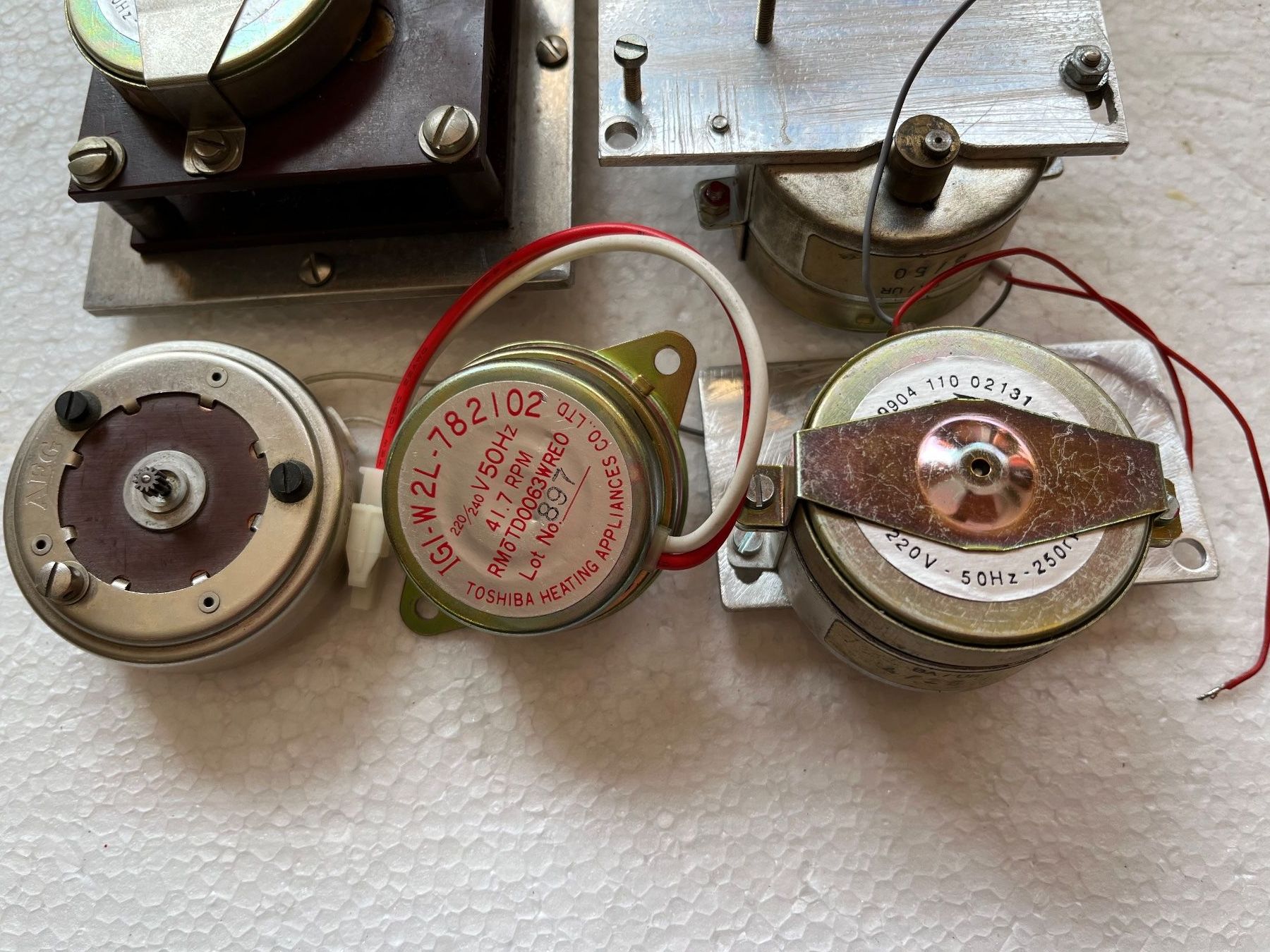 Moteurs: Kleinmotoren 220V – D'occasion à Küblis par hypofacto 2