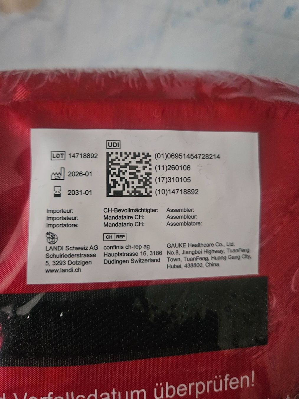 Verbandkästen: Auto Pannendreieck, Apotheke und Weste – Neu und originalverpackt aus Gommiswald von Bullhead 1