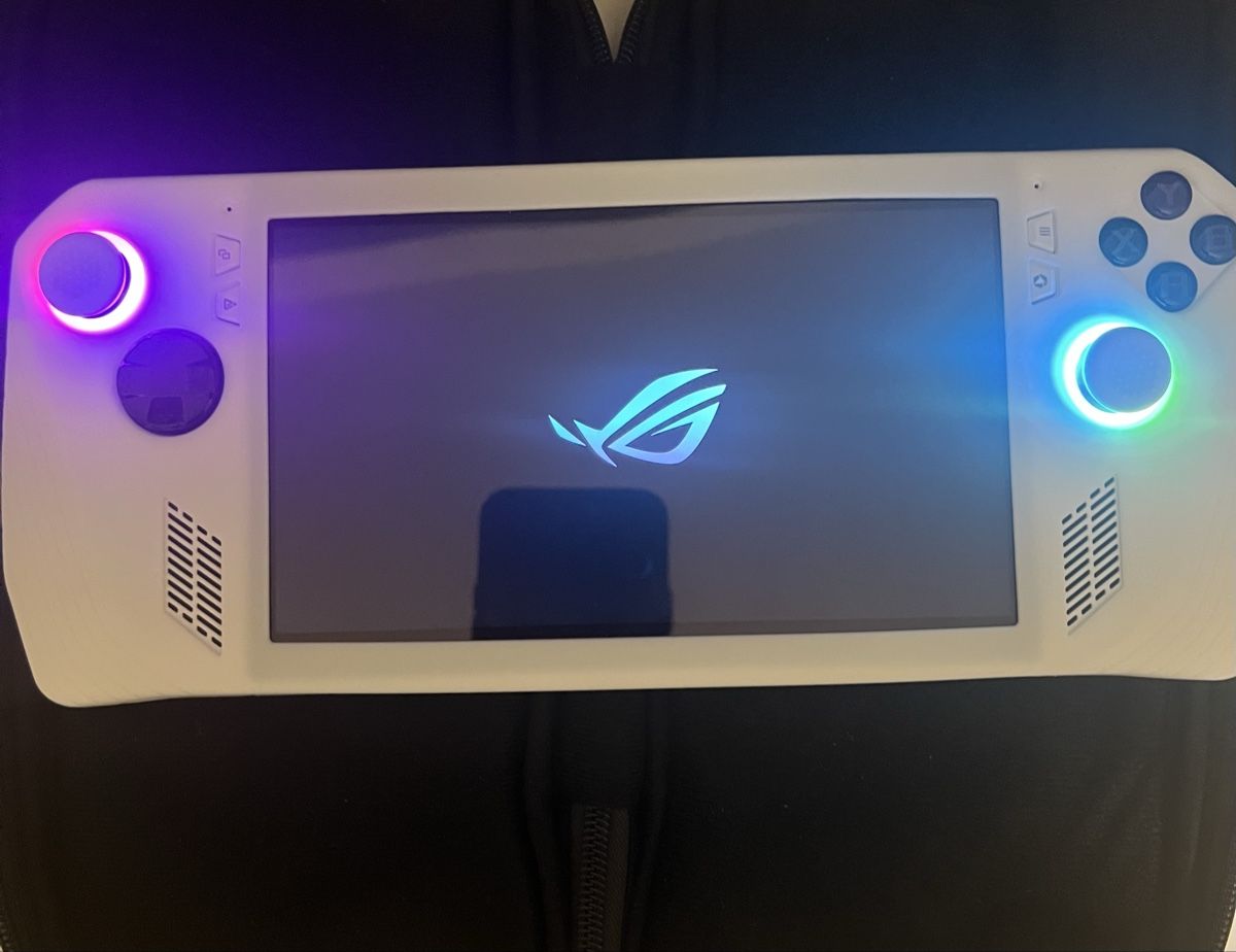 Asus Console: ROG Ally Z1 Extreme – Nuovo (secondo la descrizione) da Basel venduto da zar_792n