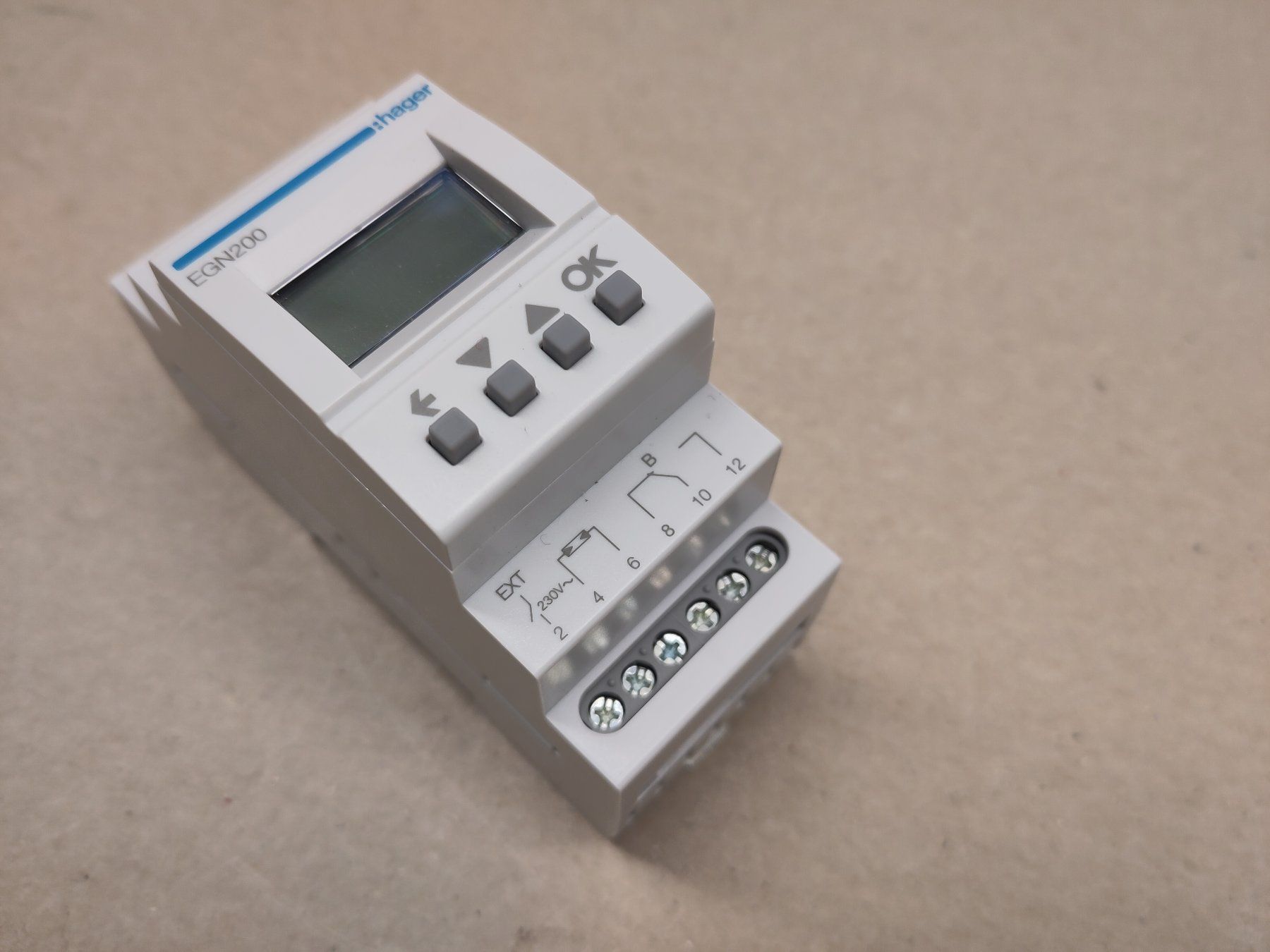 Hager Interruttori: Schaltuhr REG Hager EGN200 mit Bluetooth – Nuovo (secondo la descrizione) da Schmitten FR venduto da SirLanzelot 3
