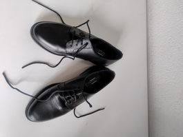 Schwarze Schuhe 36 25th Avenue