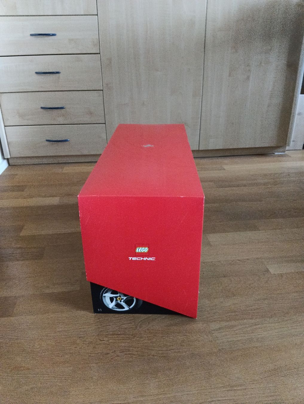 Lego Spielzeuge: Lego Technik 42143 Ferrari Karton  – Gebraucht aus Dreien von mosliger 3
