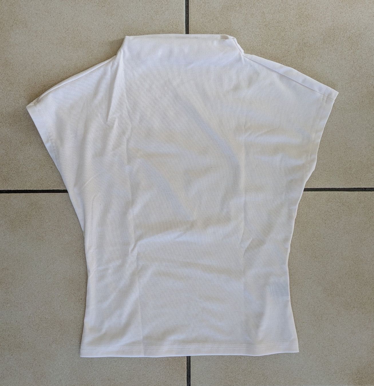 Shein T-shirt: T-Shirts "Shein" Gr. S - Set mit 2 - neu – Nuovo (secondo la descrizione) da Bonstetten venduto da Scoutinggirl 1