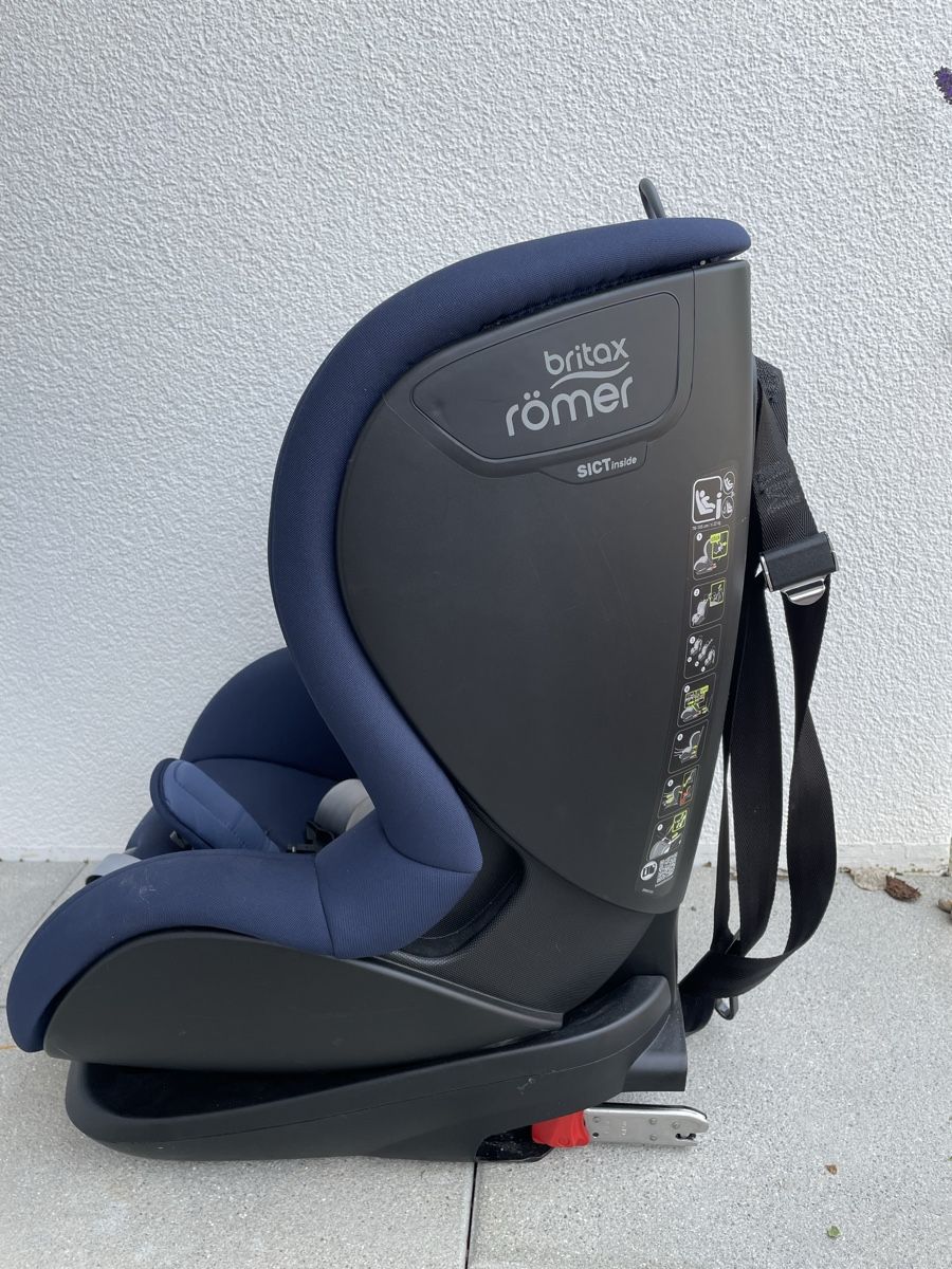 Britax Römer Seggiolini per auto: Britax Römer Trifix Kindersitz – Usato da Niederweningen venduto da Crocodileandy 2