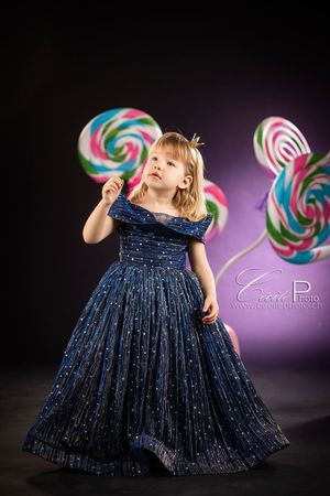 Robe de soirée  pour fillette 3-4 ans excellente qualité