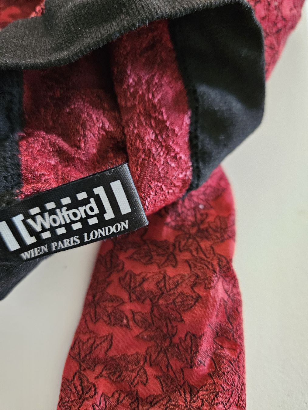 Calze & Collant: Herbststrumpfhose mit Blattmuster – Usato da Wabern venduto da AnaBern 4