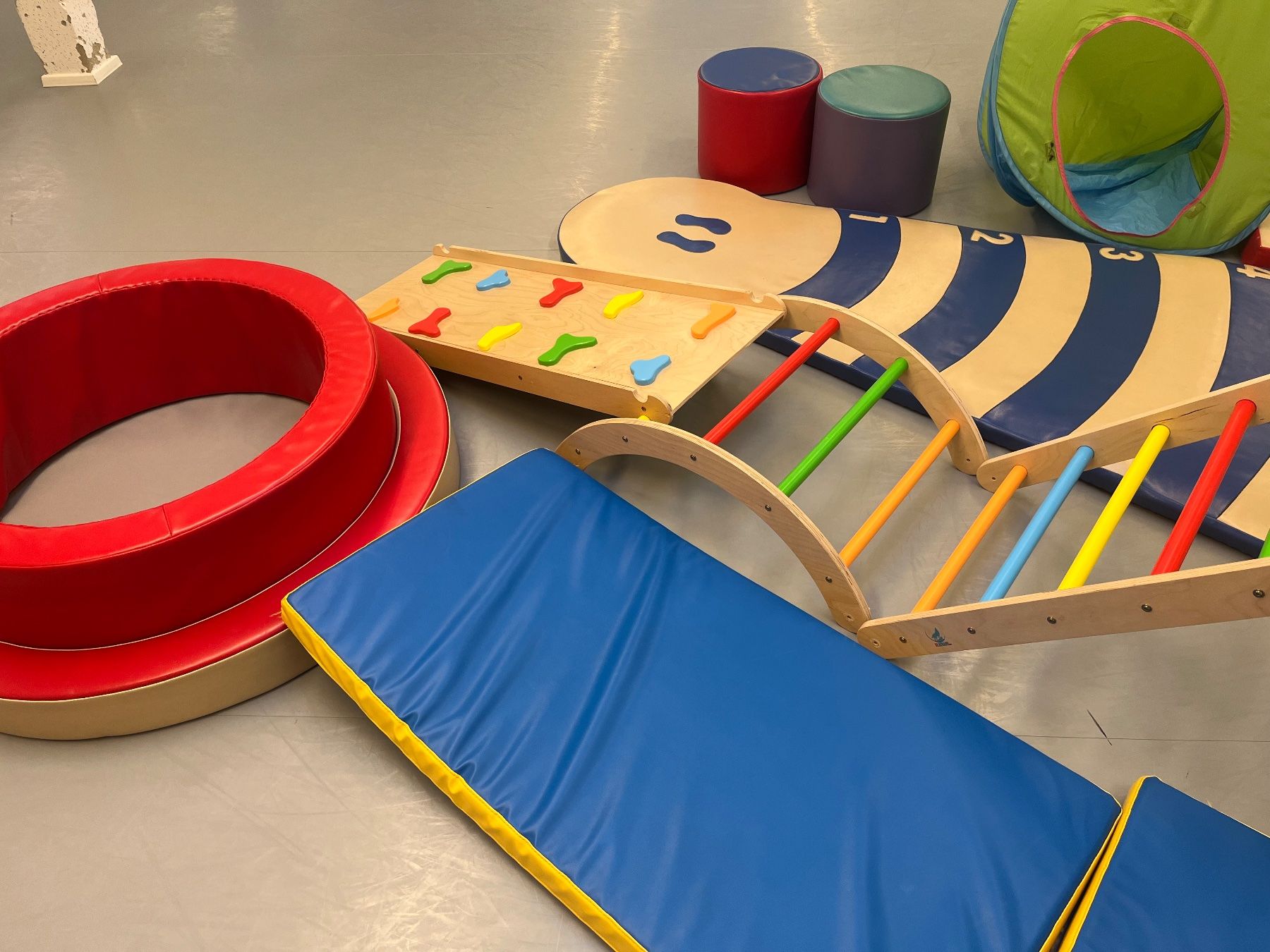 Giocattoli: Bewegungsparcours Set Kletterbogen Matten gebraucht – Usato da Baar venduto da anda7575 1