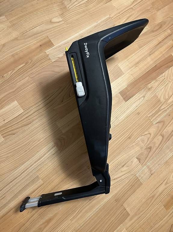 Sièges auto: Maxi Cosi 2wayFix Isofix Station – D'occasion à Uster par fank_c