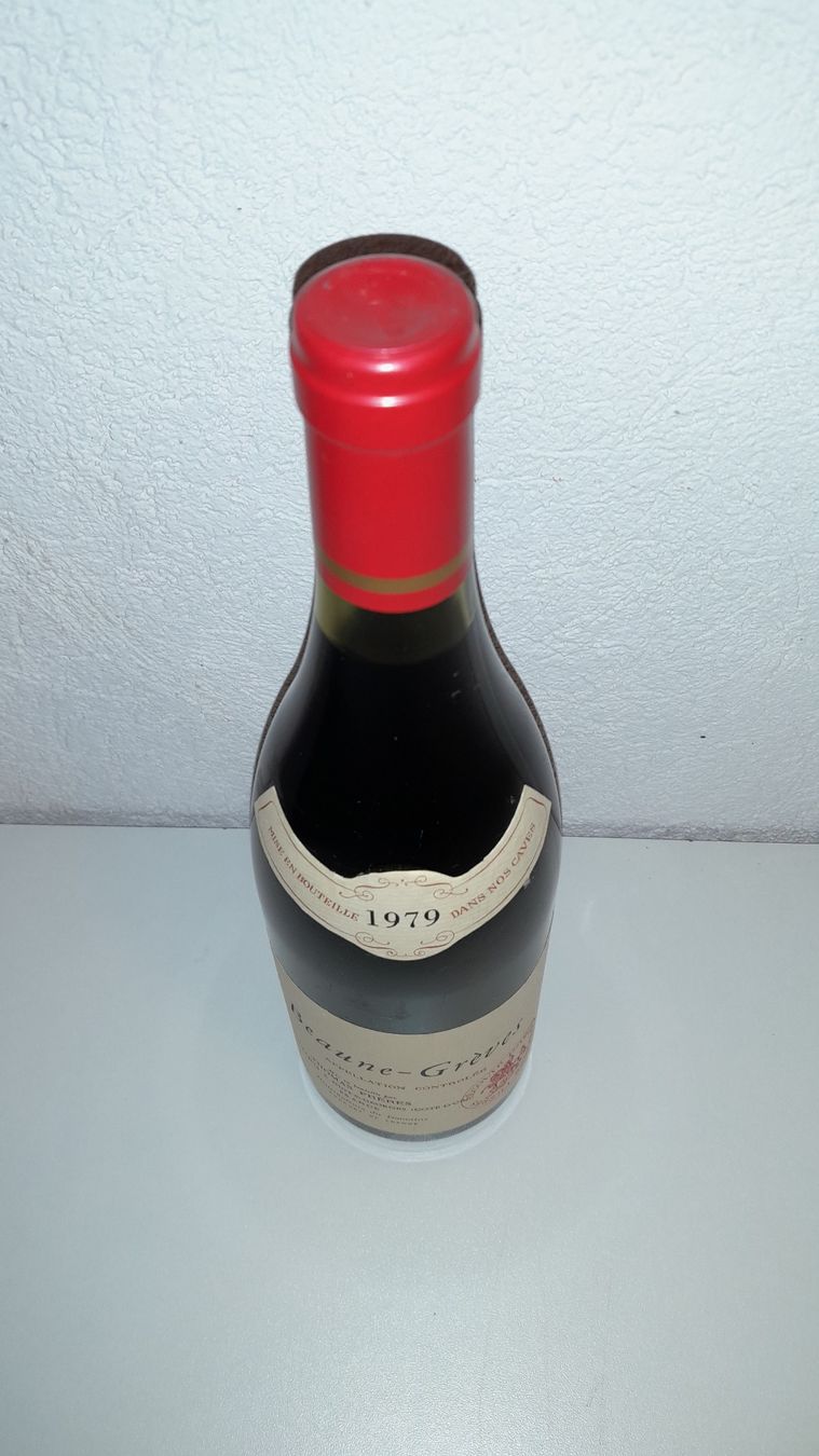 Vino: 1979  Beaune-Grèves Premier Cru 1979 – Nuovo (secondo la descrizione) da Venthône venduto da achos 2