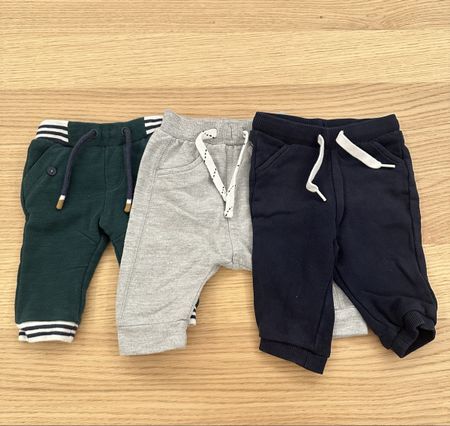 3x Baby Hosen Grösse 3M 