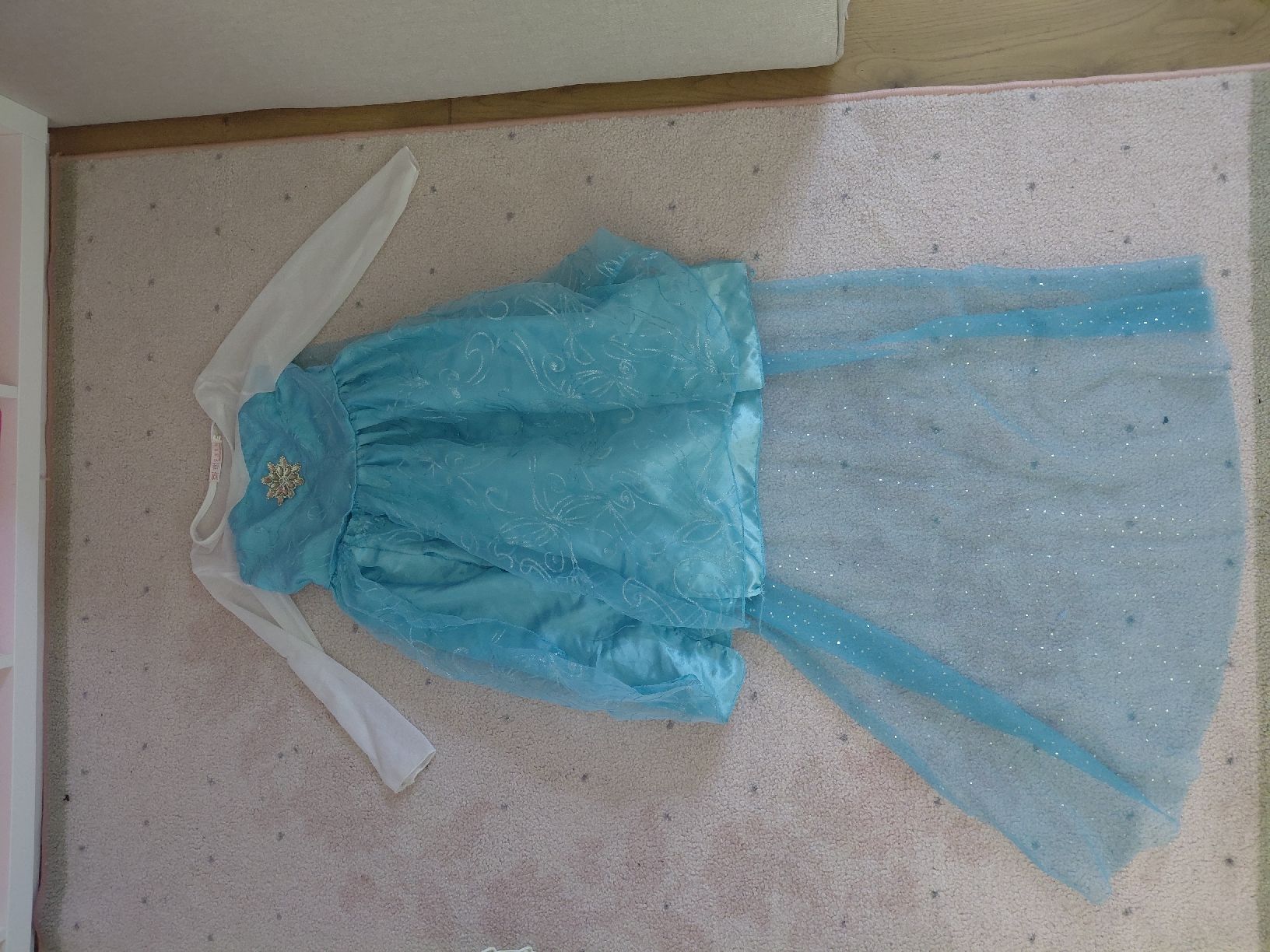 Costumi: Kinderkleid Prinzessin Elsa Grösse 130  – Usato da Matzendorf venduto da CRX1990