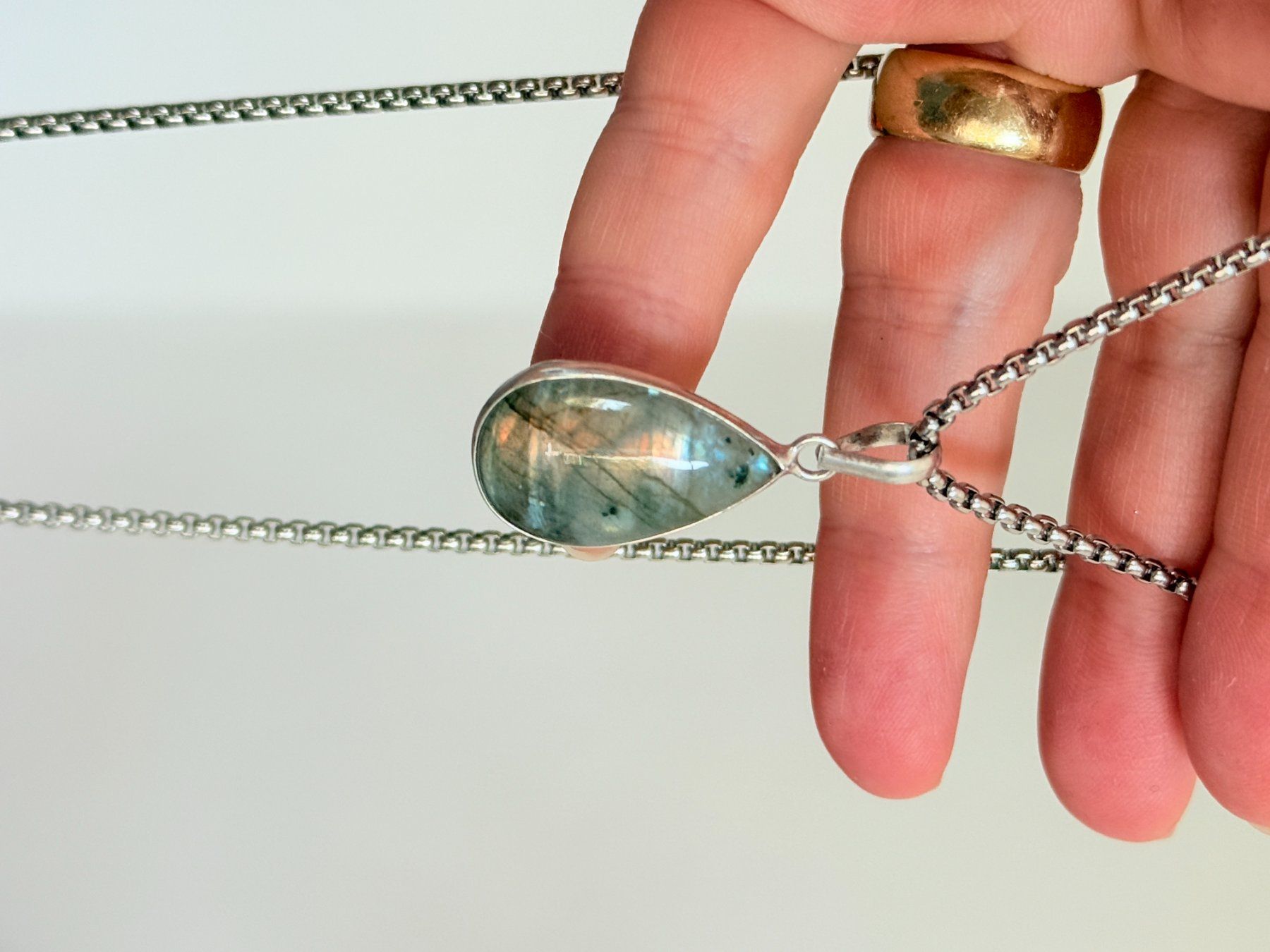 Catenine: Labradorite necklace – Nuovo e nell'imballaggio originale da Genève venduto da AGBERG 8