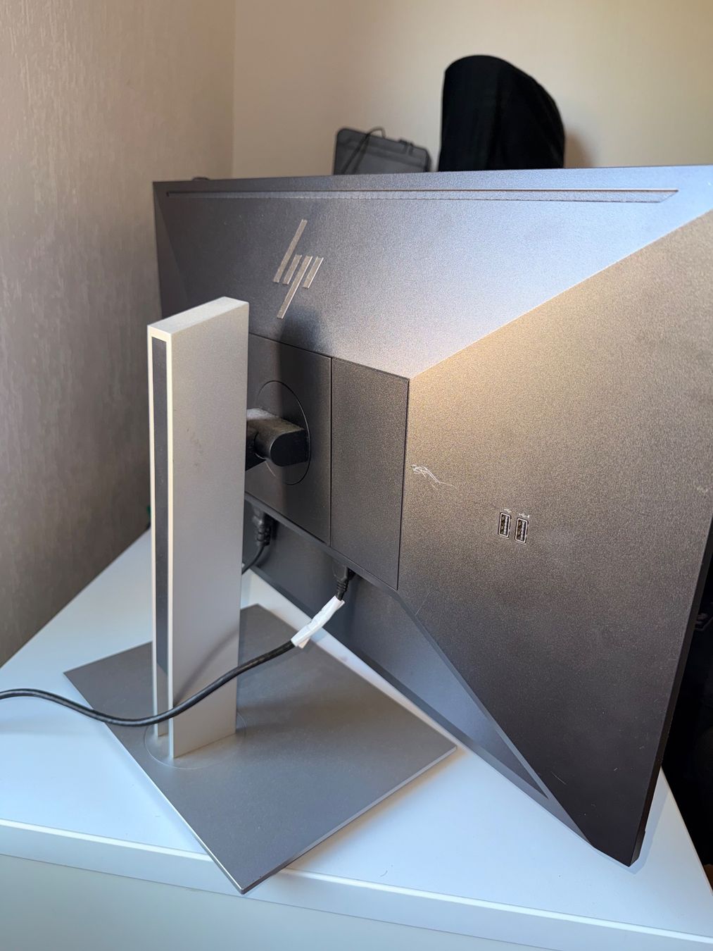 Monitor: HP E27 G4Monitor Top Zustand – Usato da Basel venduto da RaykoShop 3