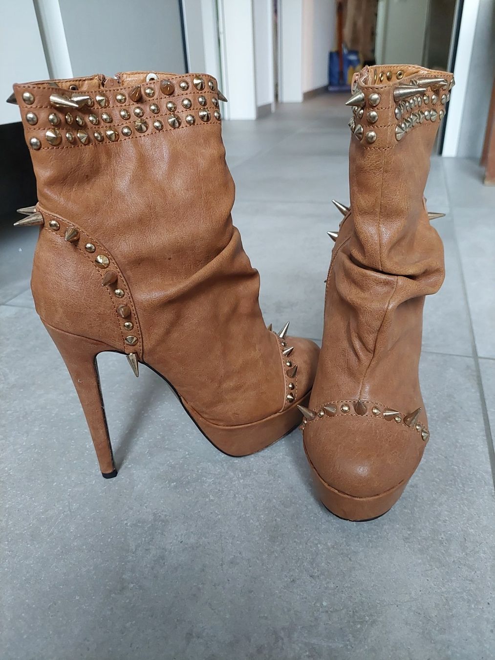 Scarpe da donna: High Heels Stiefel – Usato da Mettau venduto da Taeni93 1