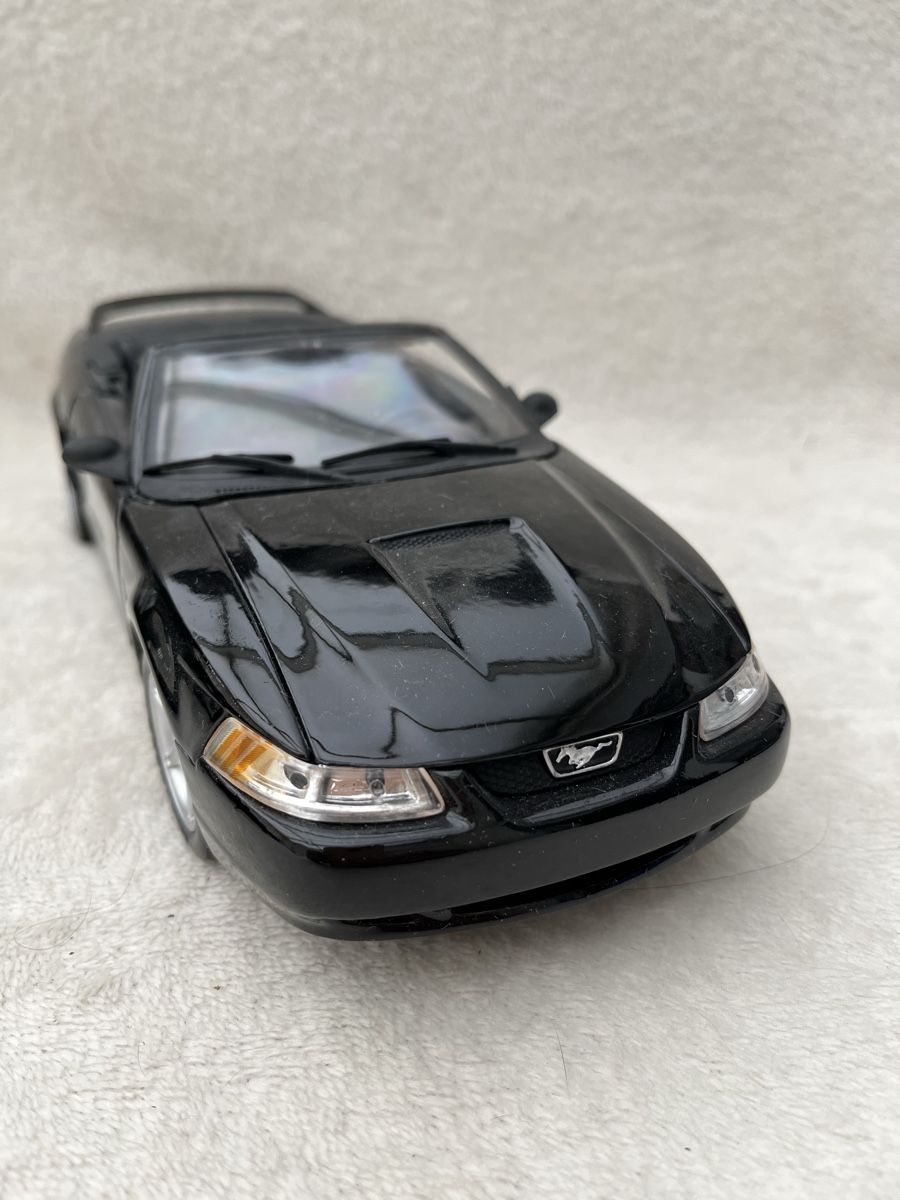Ford Modellini d'auto: Ford Mustang Cabriolet 1999 – Nuovo (secondo la descrizione) da Oberweningen venduto da mer_2yn9