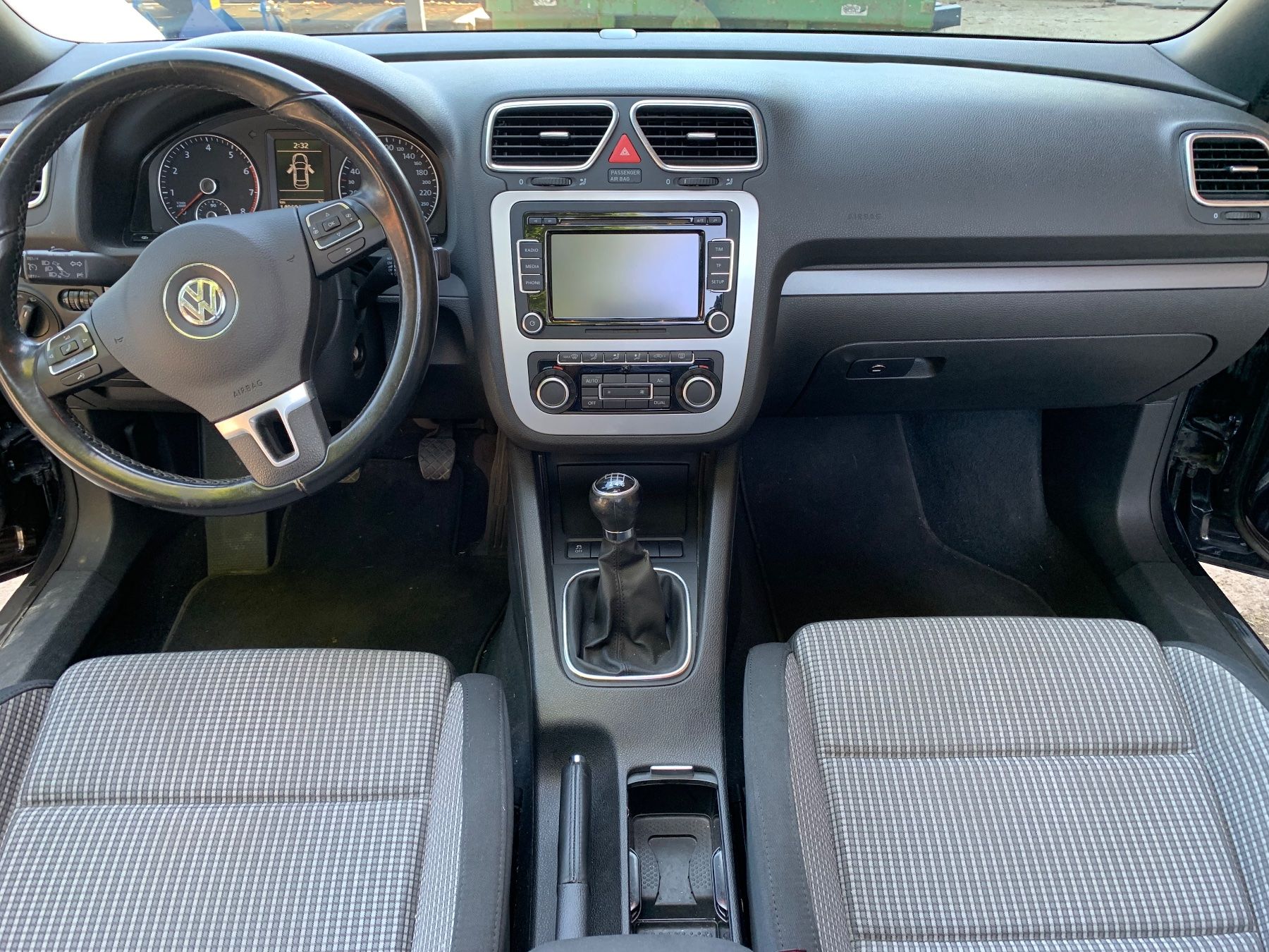 VW Autos: VW EOS 1.4 TSI Cabriolet Hardtop ab Platz – D'occasion à Sursee par fabelhaft81 1