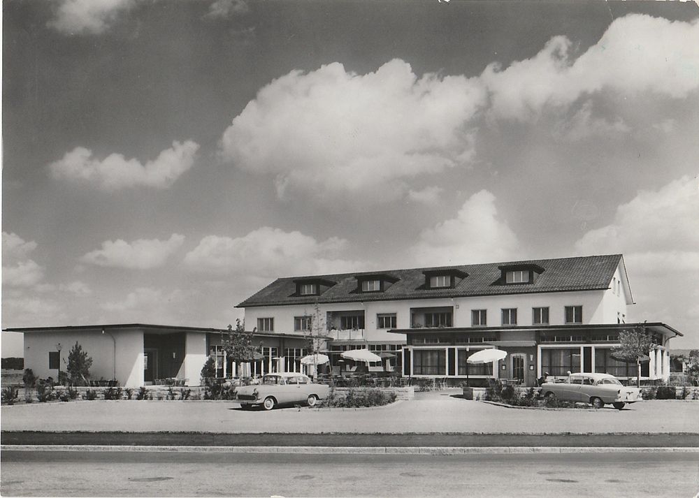 Dübendorf Oldtimer vor Restaurant Kaufen auf Ricardo