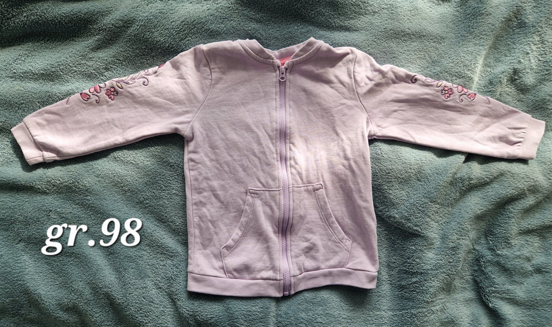 Maglioni & Felpe: Sweat-Jäckli grösse 98 – Usato da Heimberg venduto da Eleanor20