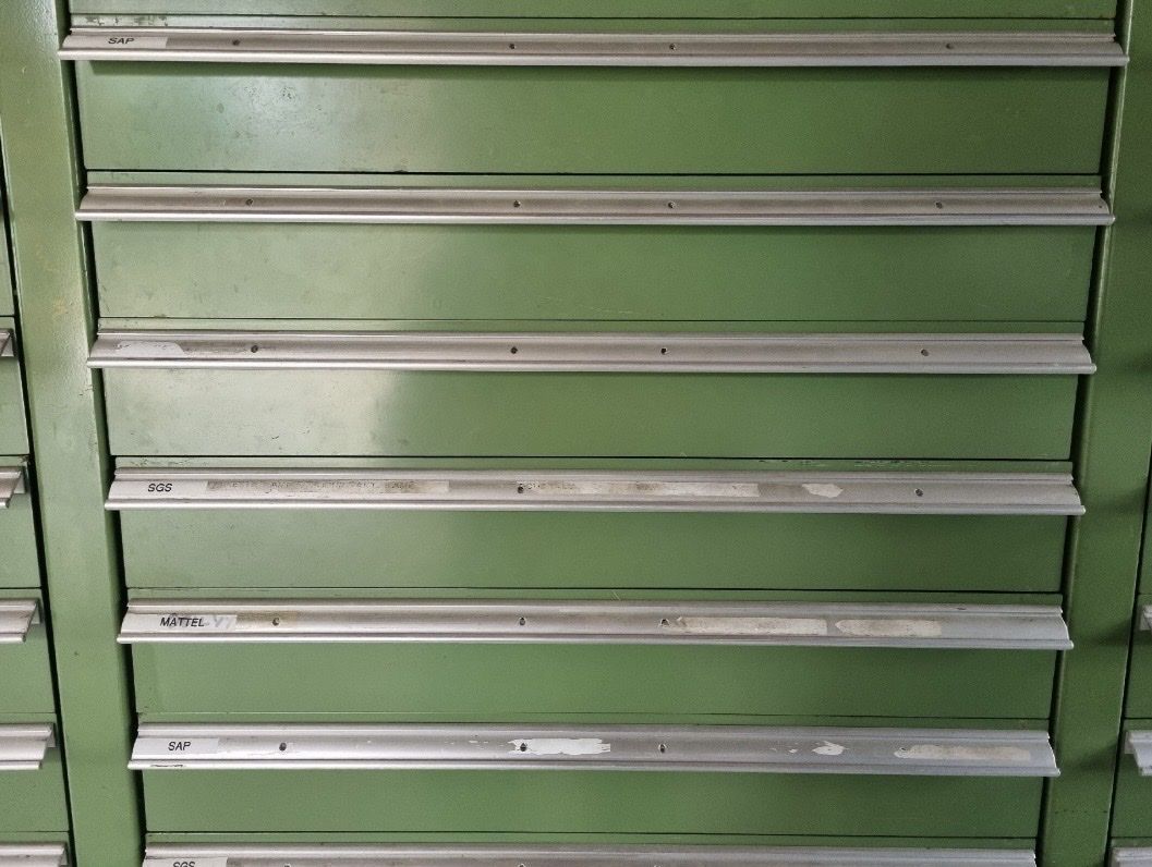 Schränke: Schubladenstock – Gebraucht aus Trüllikon von Agroott 3