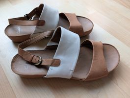 Clarks Sandalen Leder Braun Weiss Gr. 39, guter Zustand