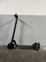 E-Trottinetts zu verkaufen, defekt