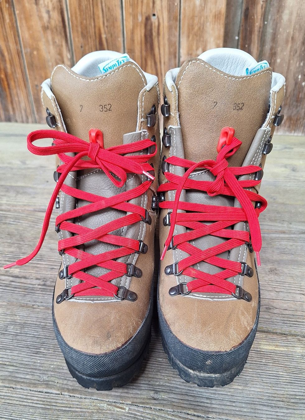 Hanwag Scarpe da uomo: Robuste Hanwag Wanderstiefel Gr. 40.5 – Usato da Weinfelden venduto da JoeBaer 2