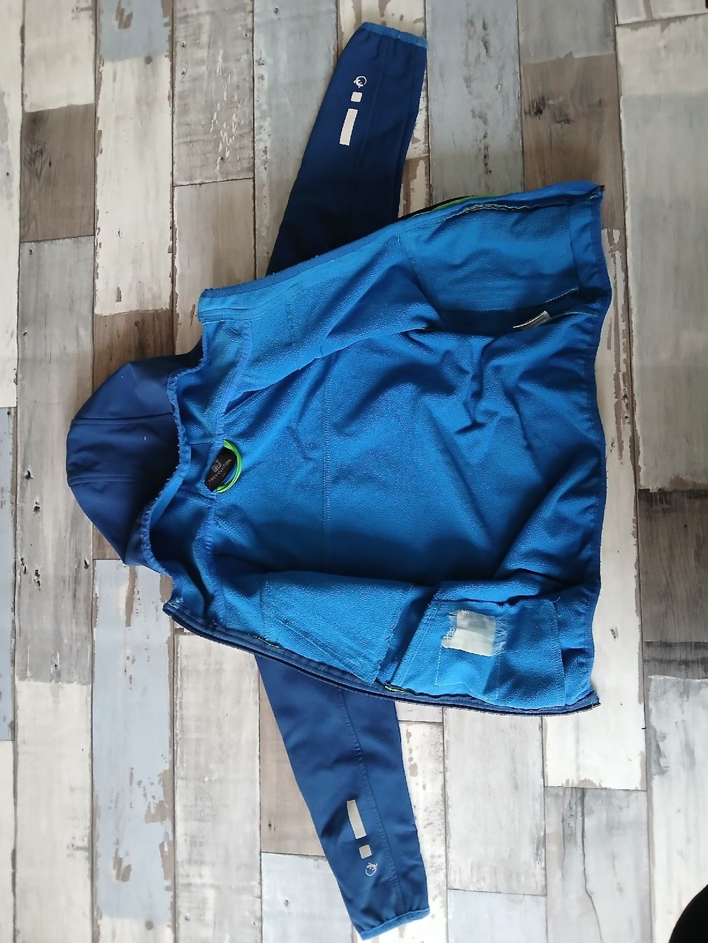 Trevolution Giacche & Cappotti: 110 Trevolution Softshelljacke kaputze reflektoren – Usato da Sevelen venduto da boutiquenounou 2