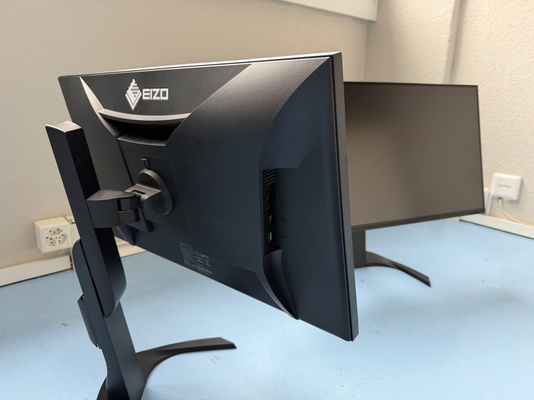 Eizo Monitor: 2 Eizo Monitoren – Usato da Zürich venduto da mar_hs6l 1