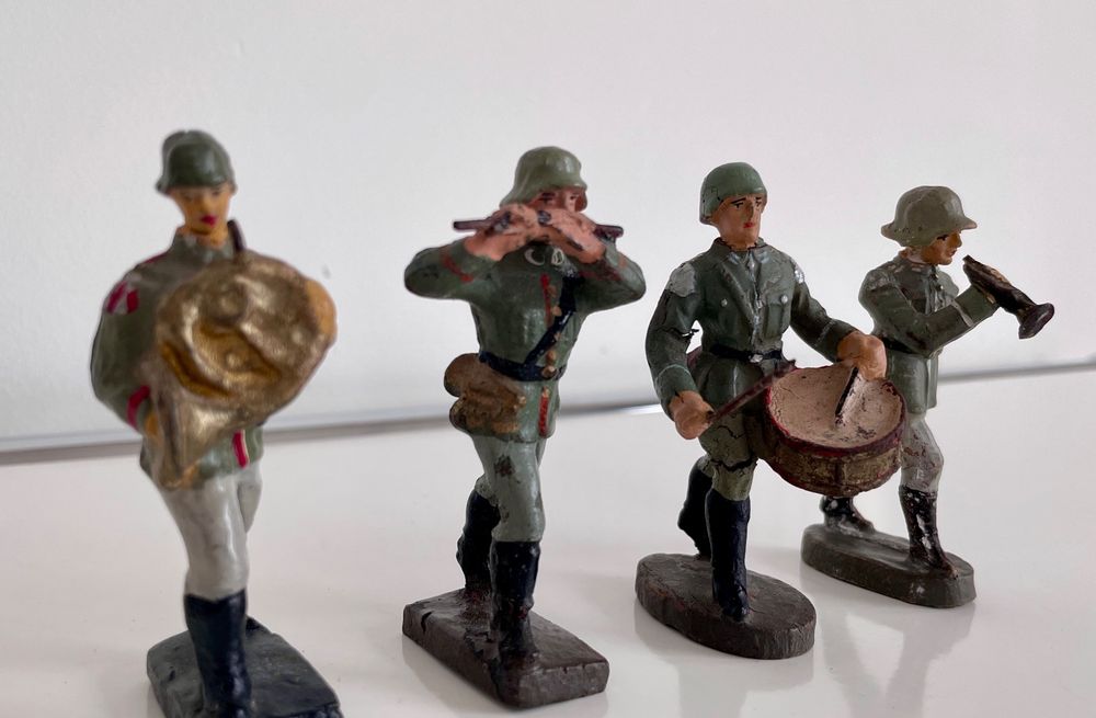 4x Spielzeugfiguren Elastolin Wehrmacht WWII 2