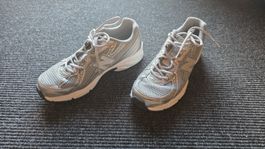 New Balance 740 Sneakers Grey EU 42.5 Used