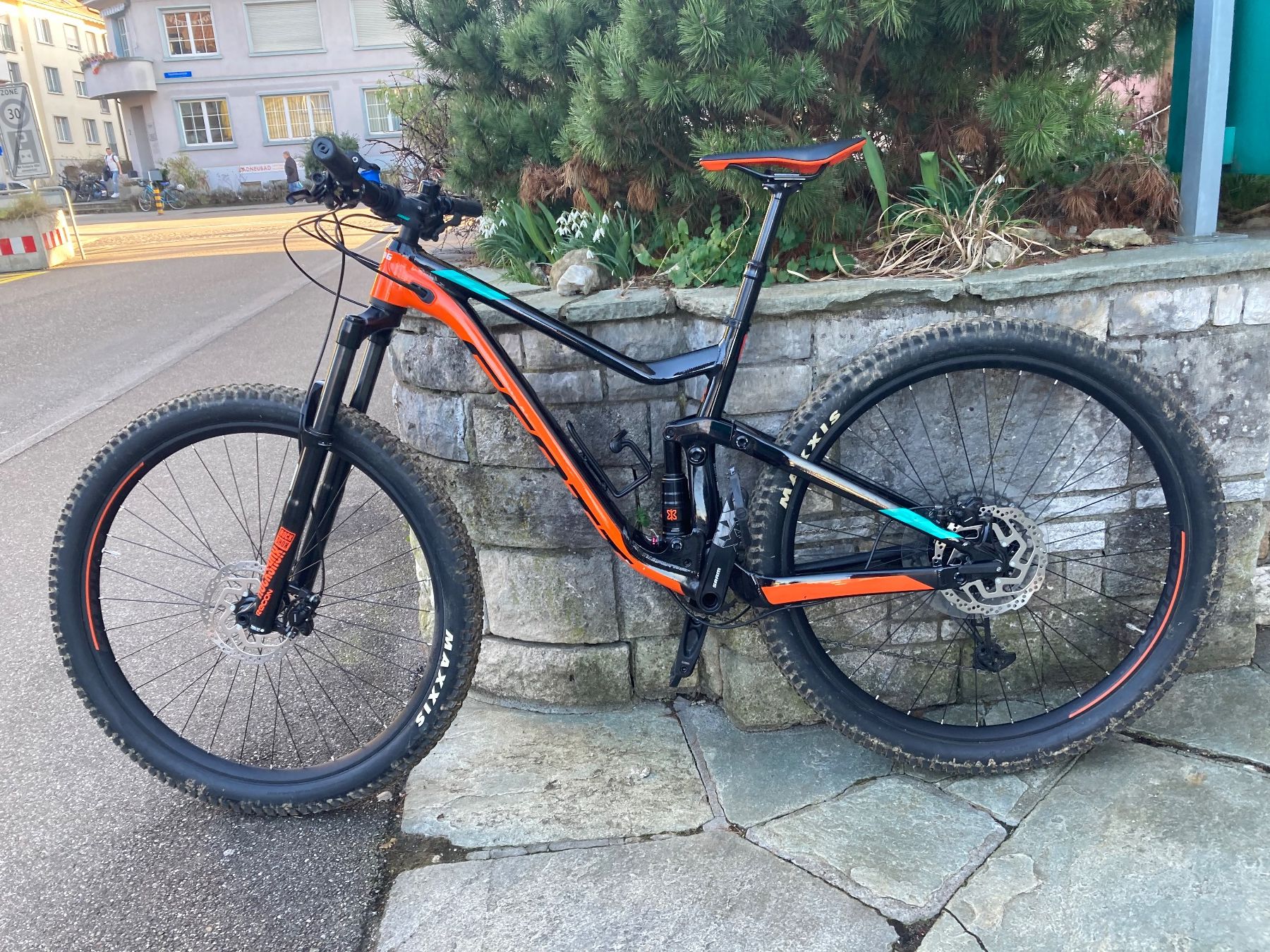 Scott Biciclette: Mountainbike Scott Genius 960 – Usato da Basel venduto da kur_28kb