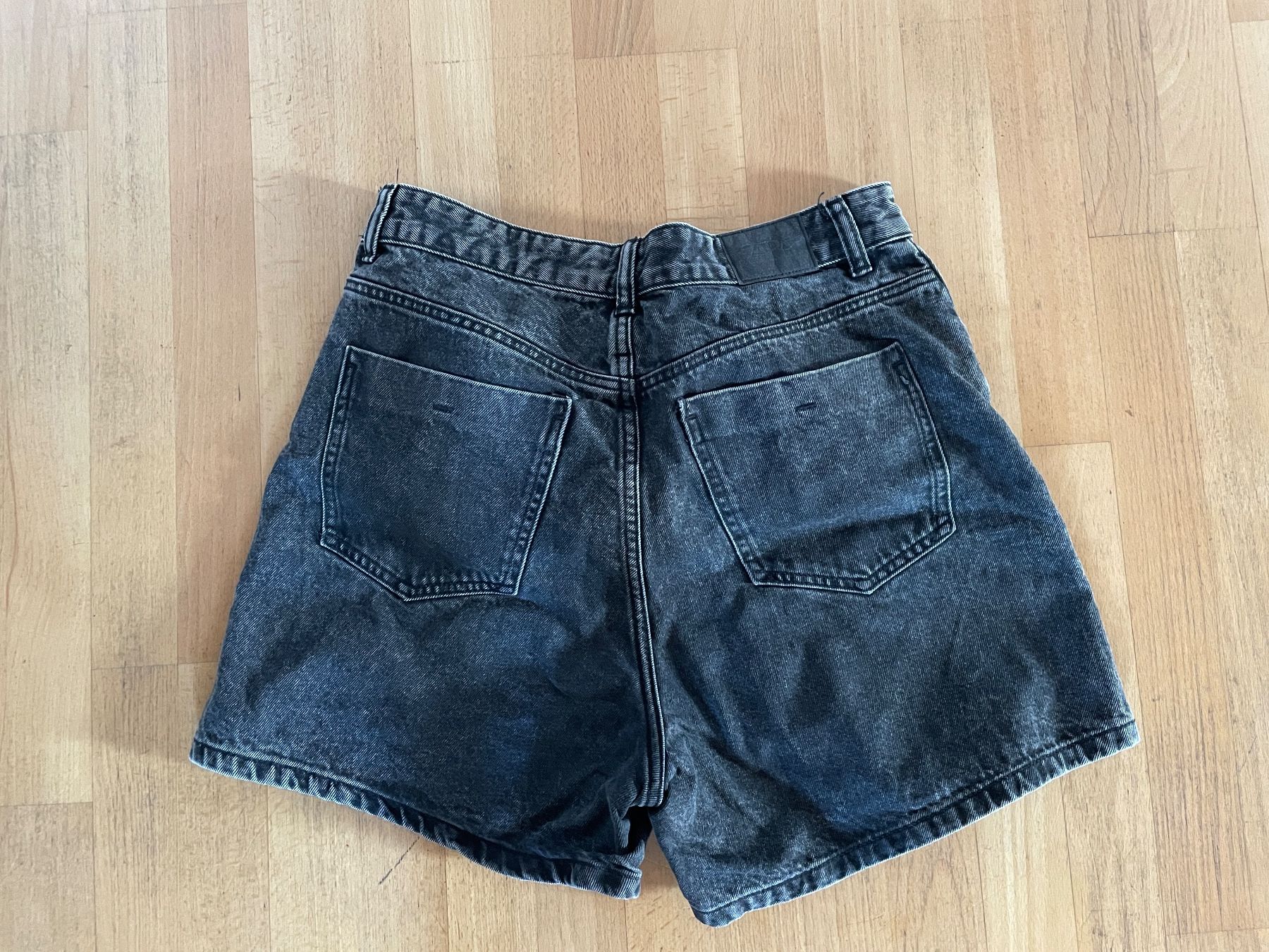 Zara Jeans: Zara Jeanshorts, Grösse 42 – Usato da Winterthur venduto da sabinemarie 2