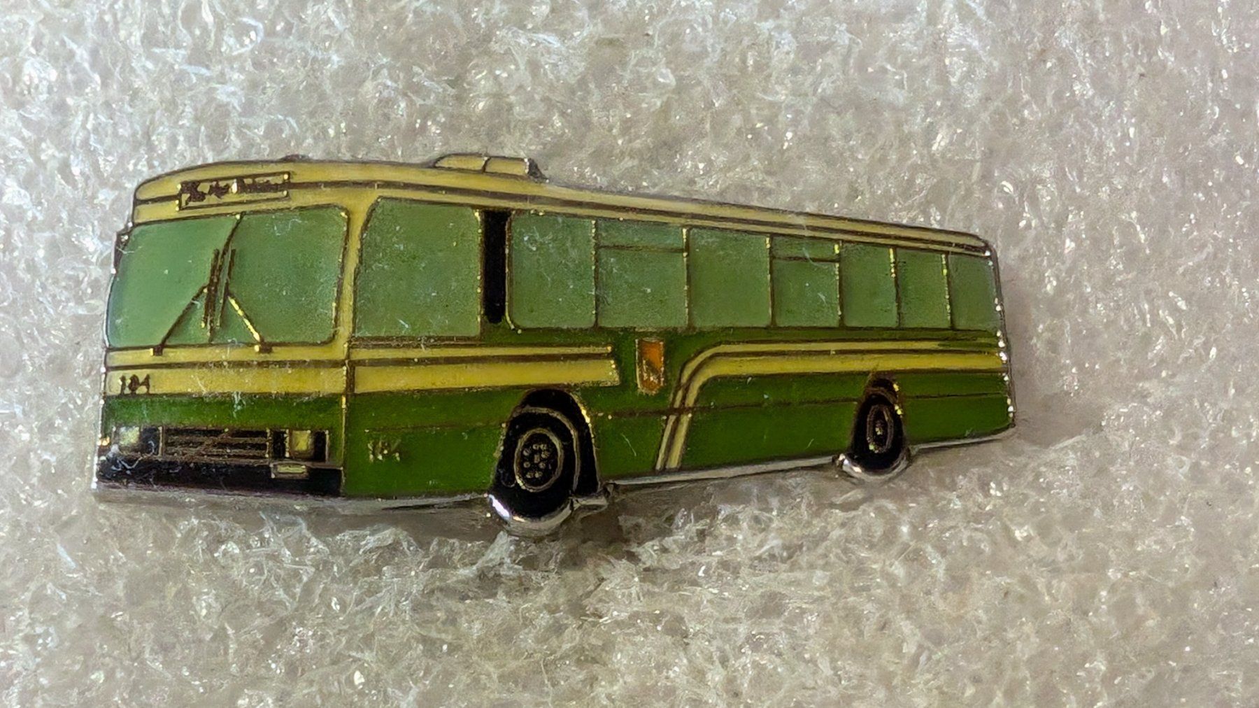 Placchette & Badge: Ansteckpin 174: Bus – Usato da Oppligen venduto da Pin-Fall-Shop
