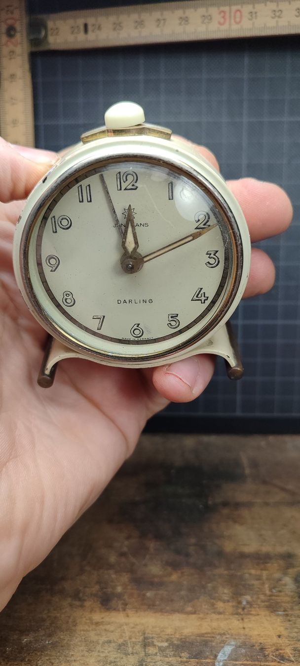 Junghans Wecker: Wunderschöner alter Wecker Nr73 Junghans DARLING – Gebraucht aus Gelterkinden von MYSTOREFORYOU4460 1