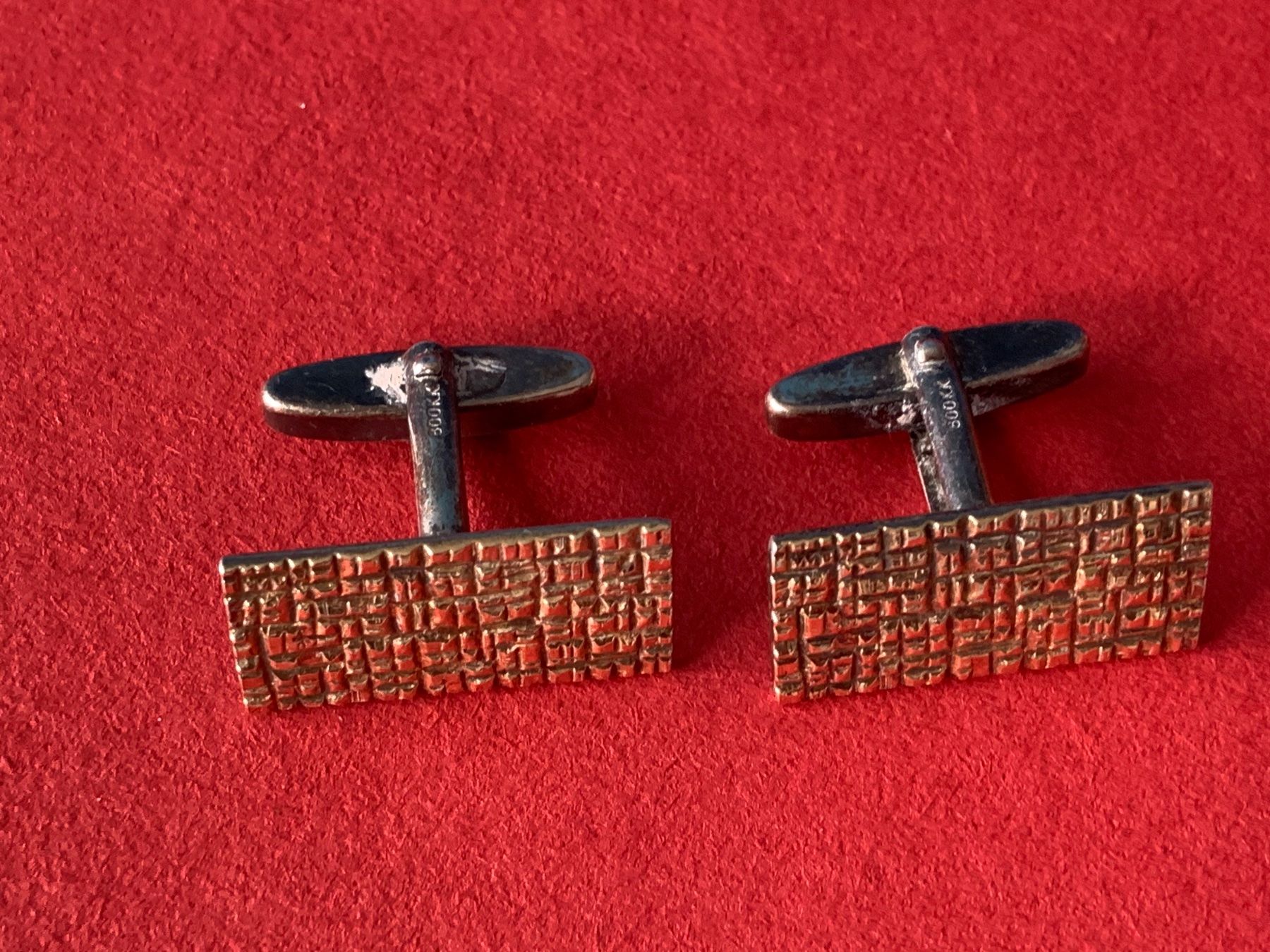 Gemelli: Manchettenknöpfe Goldige Struktur – Usato da Laufen venduto da belleskulptur 9