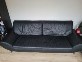 Schwarzes Ledersofa, Castingsofa