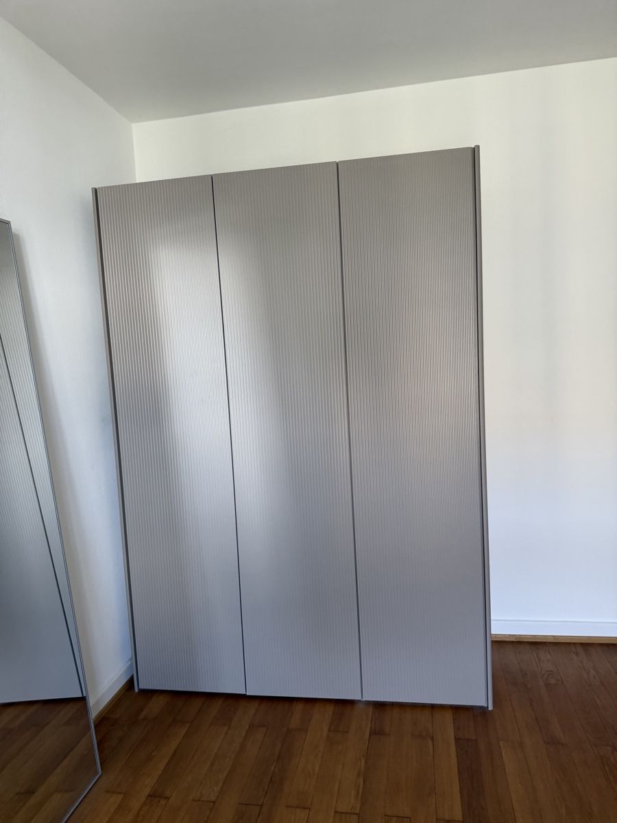 Schränke: Micasa Kleiderschrank Neuwertig Grau – Neu (gemäss Beschreibung) aus Basel von Lara0104