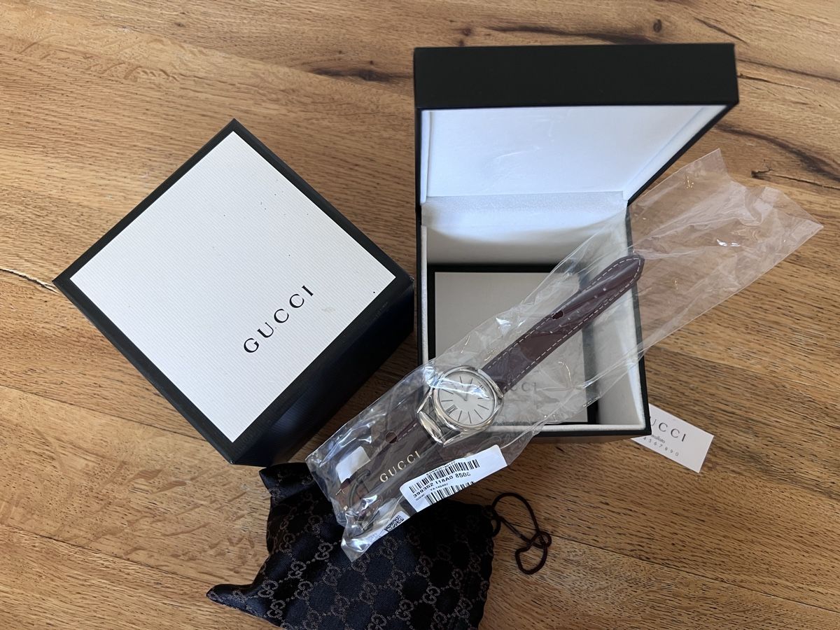 Gucci Orologi: Vendesi orologio Gucci nuovo – Nuovo e nell'imballaggio originale da Monte Carasso venduto da marzietta1 3