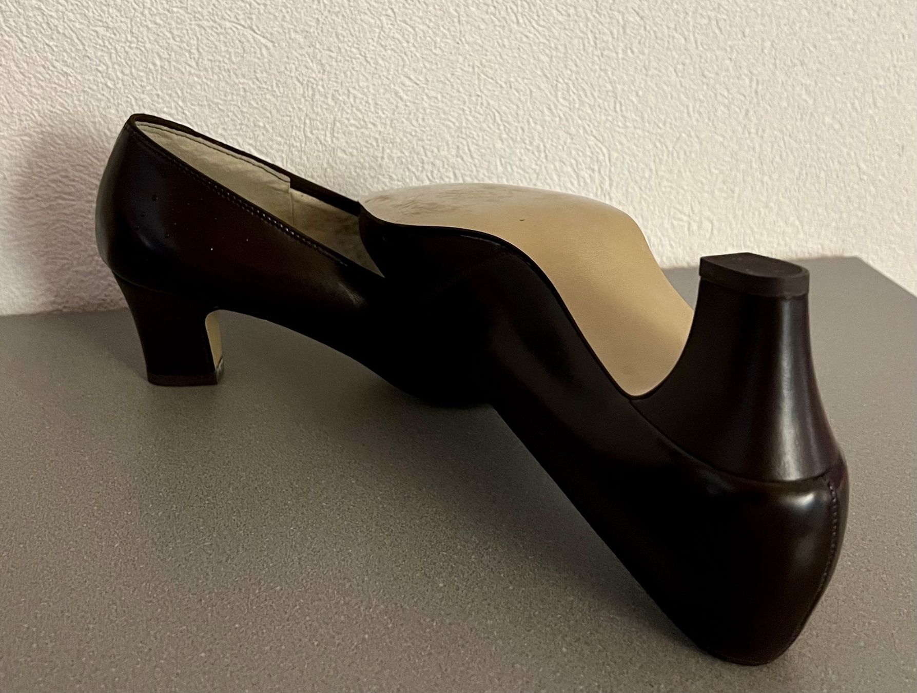 Damenschuhe: Neuer brauner Pumps von Gerwinia Grösse 3,5 – Neu (gemäss Beschreibung) aus Wallbach von 10merlin 2
