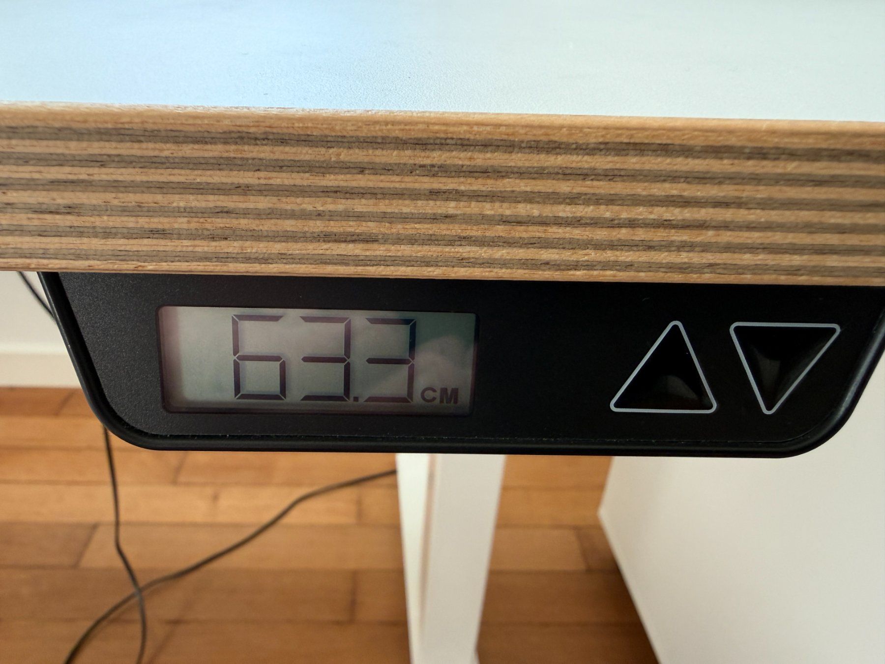 Interio Schreibtische: Bureau hauteur réglable électrique grand format 180x80 – Gebraucht aus Founex von MaevaMatahi 2