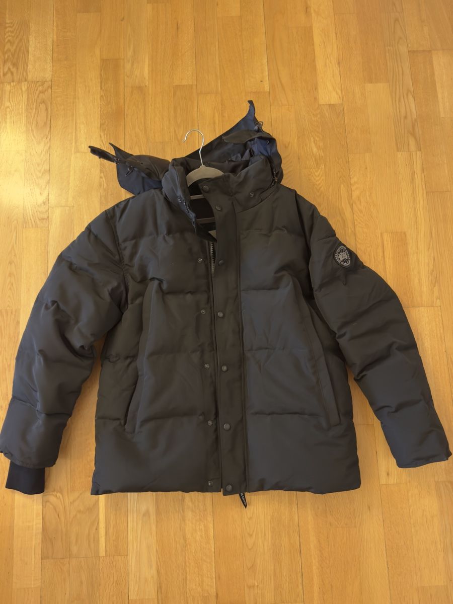 Canada Goose Jacken: Canada Goose Black Badge Winterjacke - Neu – Neu und originalverpackt aus Sargans von Daris83 1