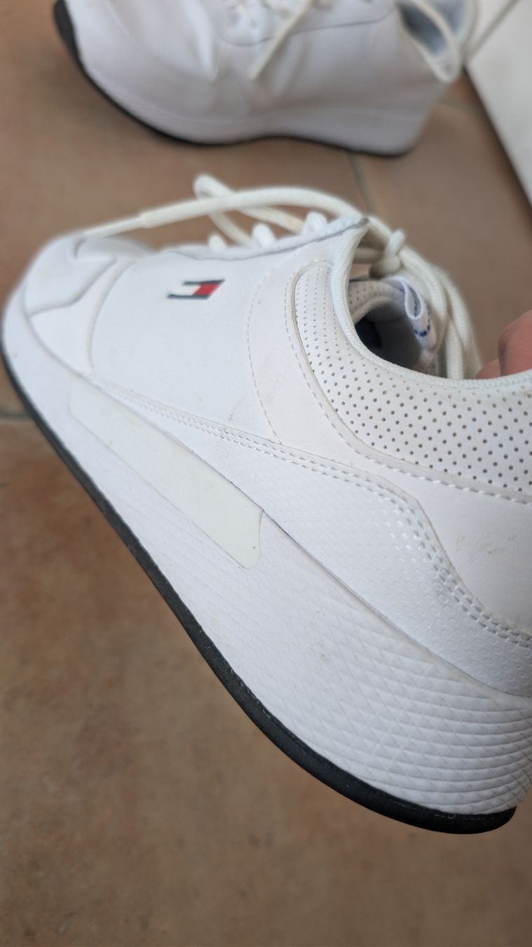 Tommy Hilfiger Herrenschuhe: Tommy Hilfiger Sneaker Gr. 46 Flexi Runner ESS – Gebraucht aus Pfaffnau von FD. 3