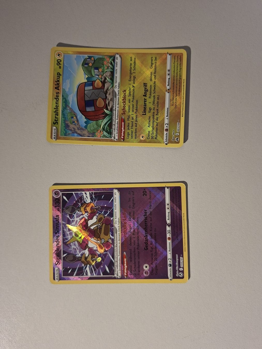 Pokémon Cartes à collectionner: Strahlende Pokémon  – D'occasion à Oberkulm par Heckenrose20