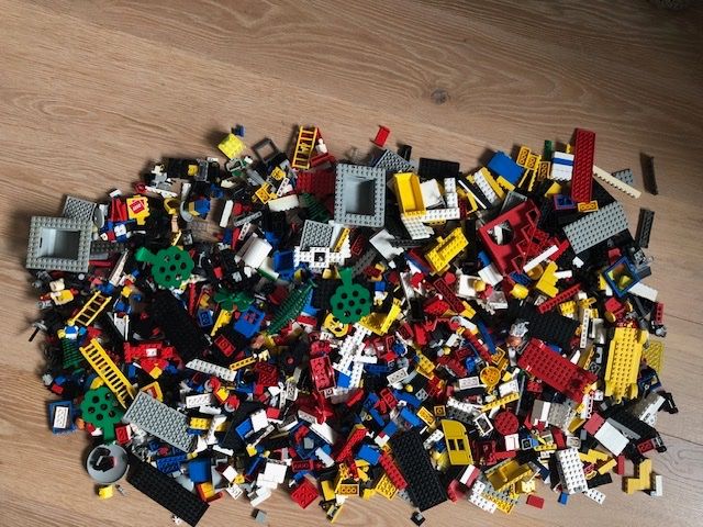 Lego Jouets: Lego gemischt 4 kg – D'occasion à Unterseen par Schuessler01 1