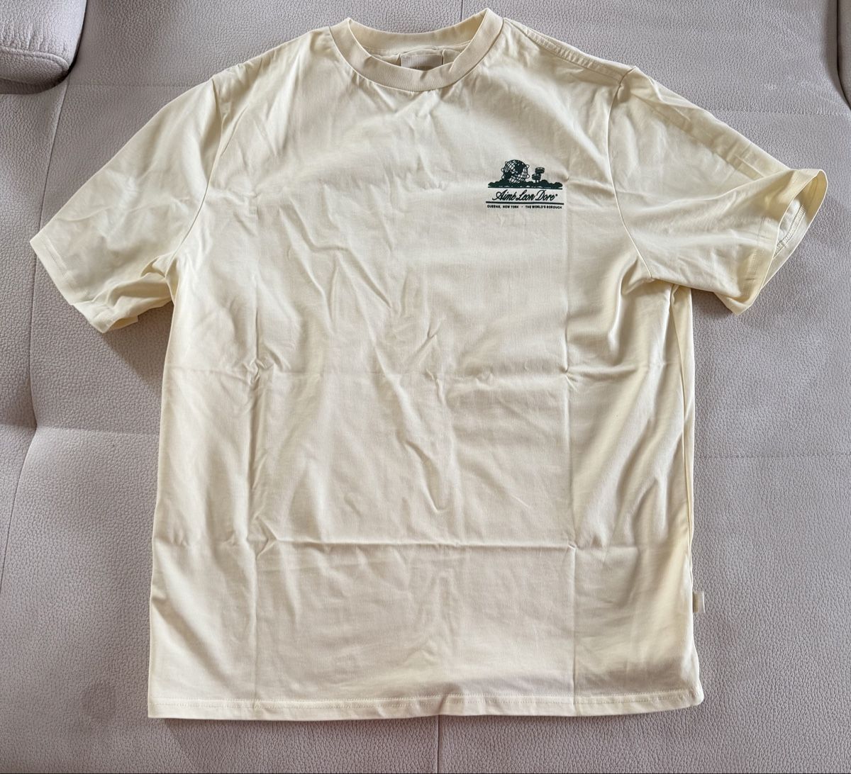 T-shirt: Aimé Leon Dore Beige Tshirt – Nuovo (secondo la descrizione) da Lachen SZ venduto da mima41