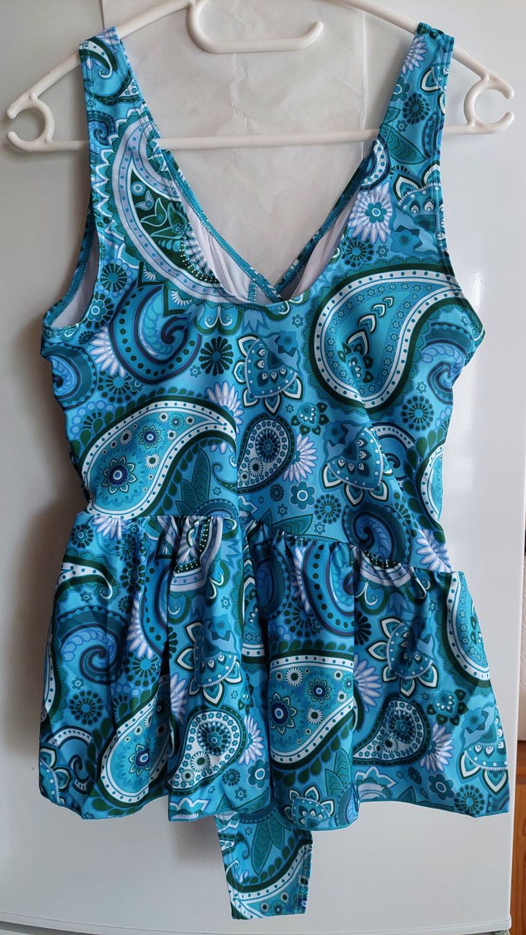 Costumi da bagno & Bikini: Neuer einteiliger Badeanzug mit Röckchen, Gr. XL / 44 – Nuovo (secondo la descrizione) da Oberwil BL venduto da Hunajakakku 2