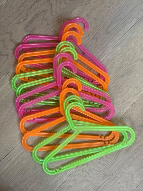 IKEA KinderKleiderbügel BAGIS bunt (12 Stück) Kaufen auf Ricardo