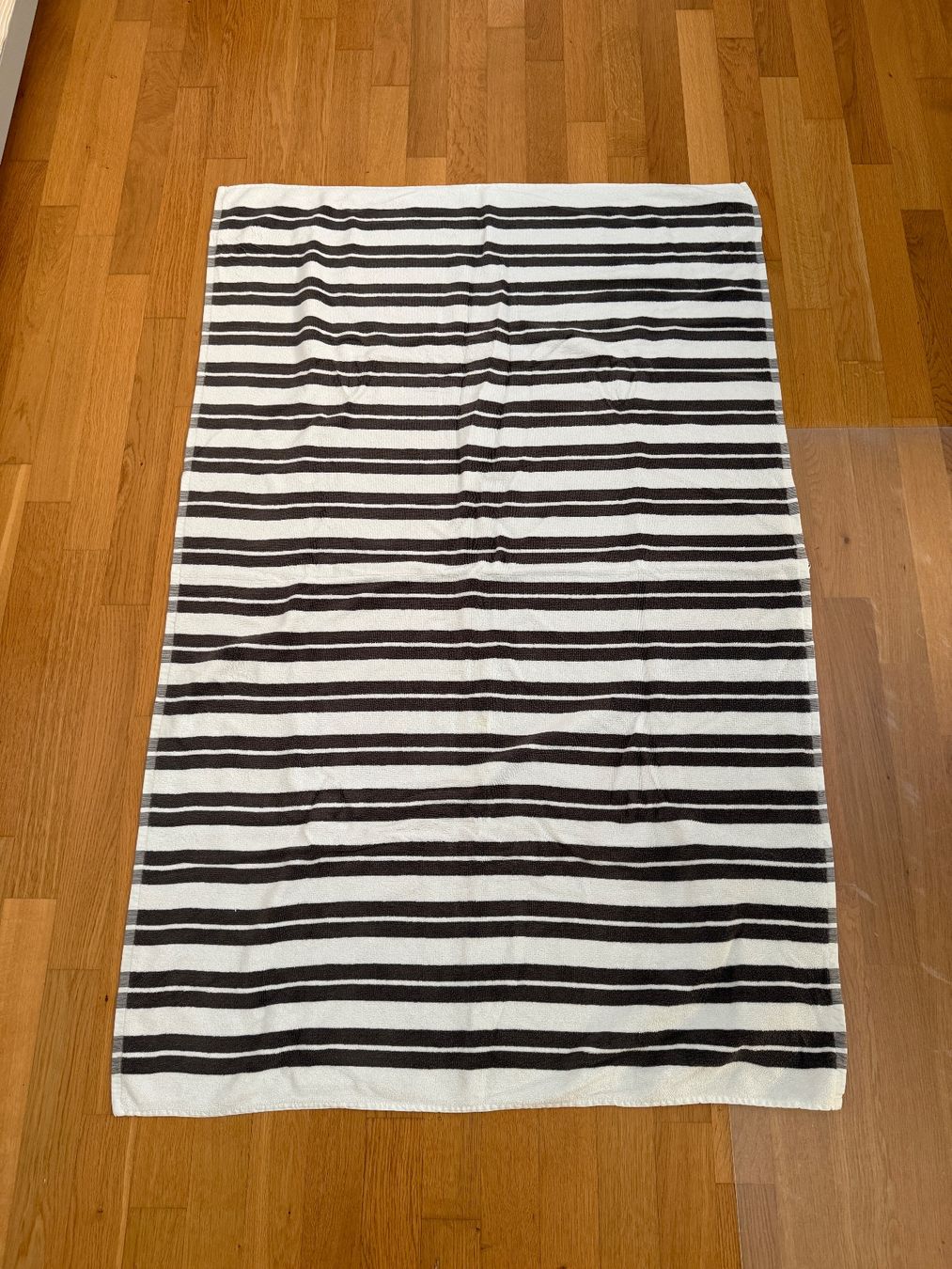 Teli da bagno: Strand- oder Duschhandtücher (2 Stück) – Nuovo (secondo la descrizione) da Baden venduto da Polvere 1
