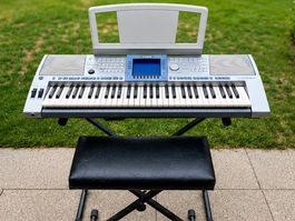 Yamaha PSR-1500 Keyboard